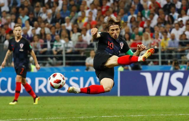 克罗地亚的莫德里奇什么位置,克罗地亚莫德里奇年轻