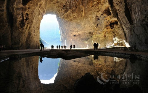 作家俞梁波：从萧山到利川，我走进“绿世界”
