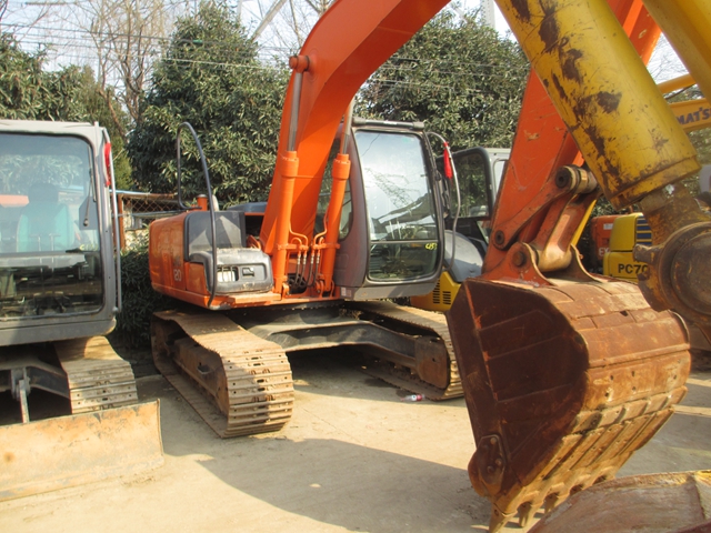 二手小型挖掘机交易市场,贵州省小型轮式二手挖掘机