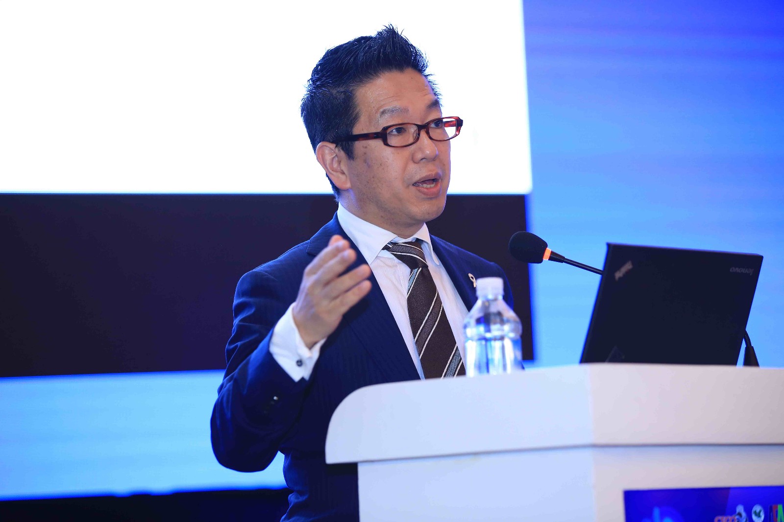 肺癌的发现与诊疗直播录像,肺癌精准诊疗高峰论坛