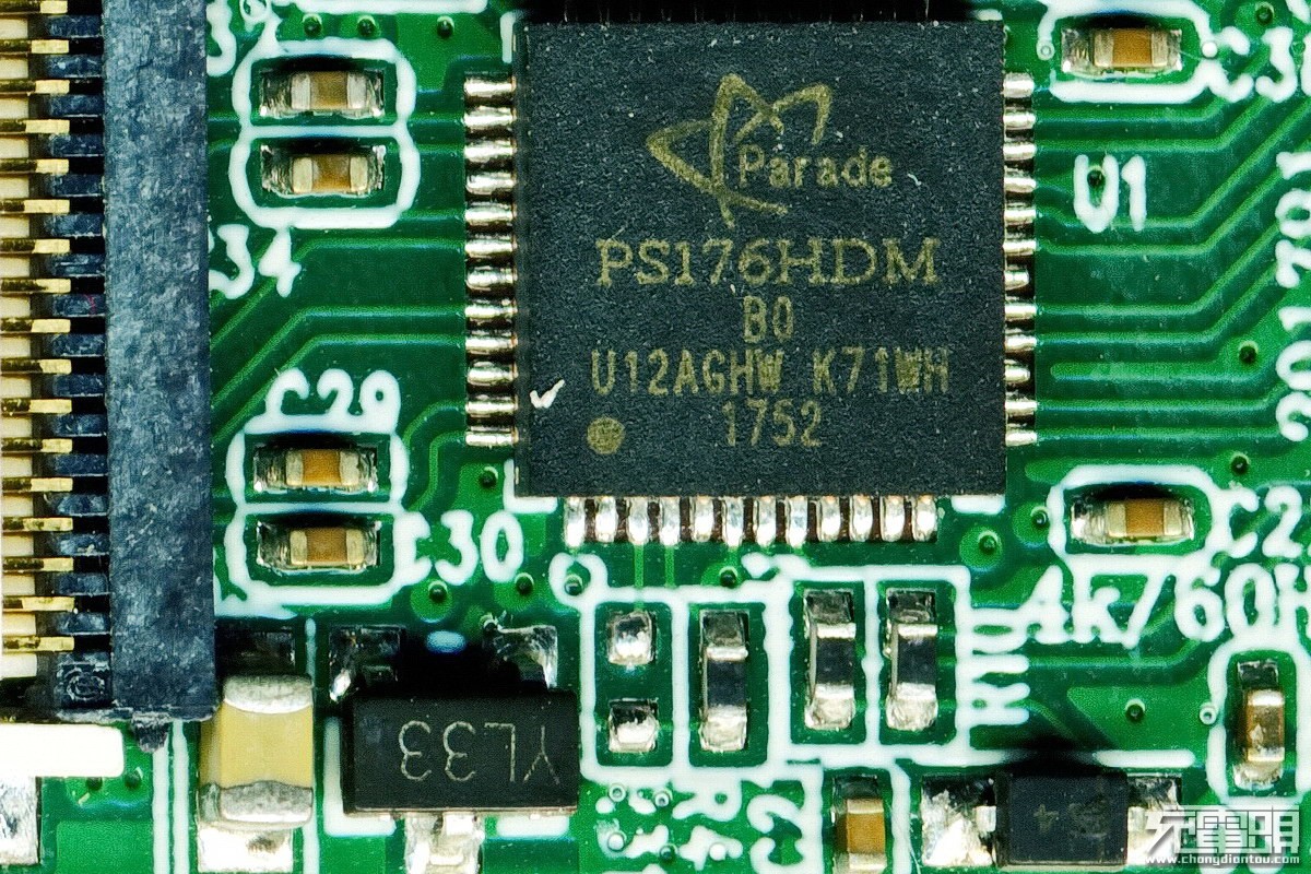 如何将手机屏幕投到显示屏上,手机怎么直接投到显示屏