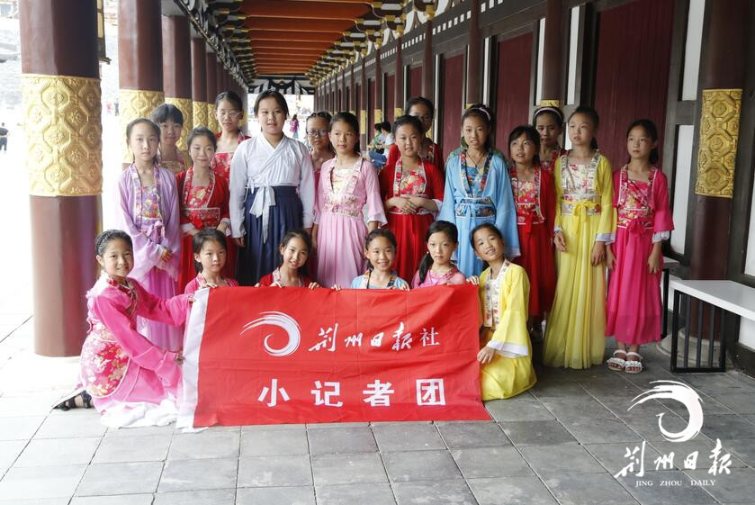 “荆报小记者”成长体验营职业体验师少量名额抢订中……