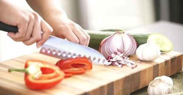 被辣椒辣到眼睛最快解决办法,被辣椒辣眼了怎么办