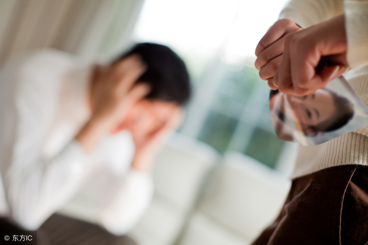 夫妻同居期间买房属于共同财产吗,登记后买的房子算夫妻共同财产吗