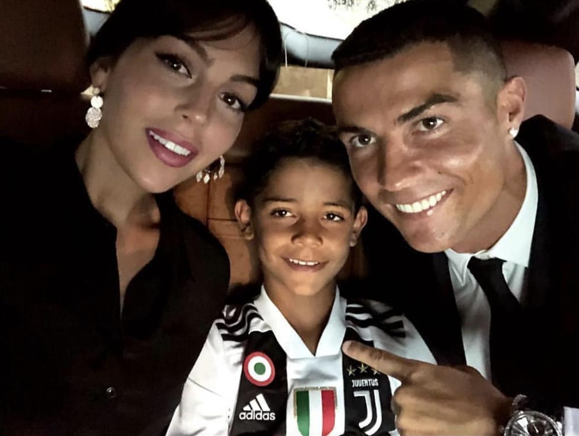 虎父无犬子迷你罗赛后受球迷追捧,虎父无犬子nba球星单挑儿子