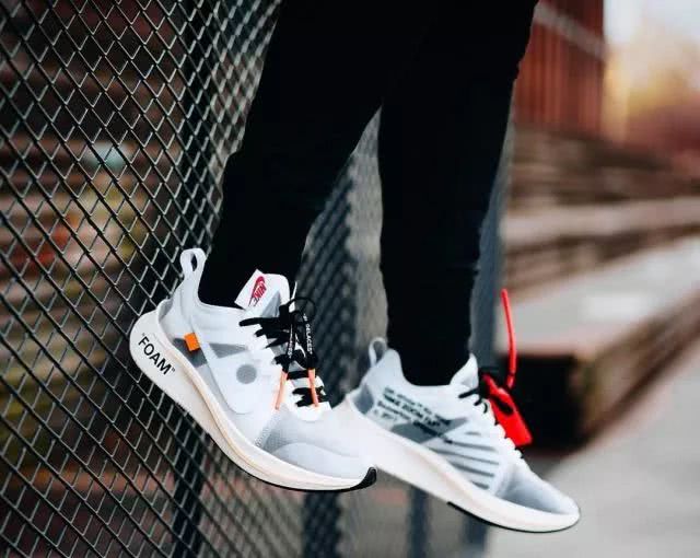 莆田鞋穿起来和正品有差距吗,莆田鞋比正品还好是真的吗