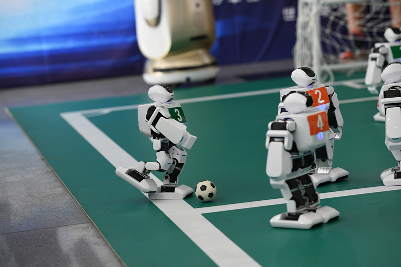 世界足球机器人比赛,机器人足球比赛完整版