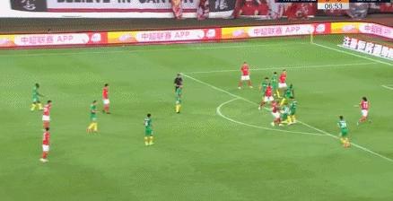 郜林倒钩射门致敬c罗,郜林当年的倒钩金钩有多强