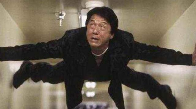 武术动作解析吴京对甄子丹,甄子丹和吴京打斗的那段分析