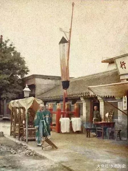 恍如隔世：一个法国牛贩子，用彩色胶片记录了110年前的旧中国