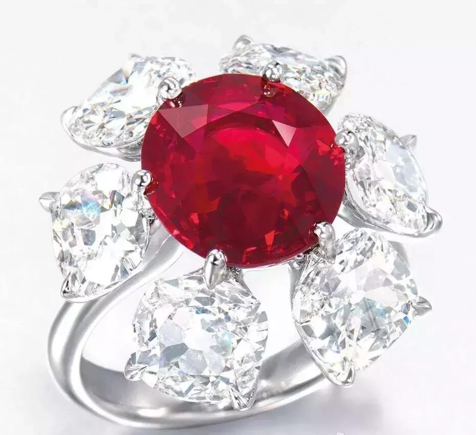 钻石不会变色吗是真的吗,成色不好的钻石会掉颜色吗