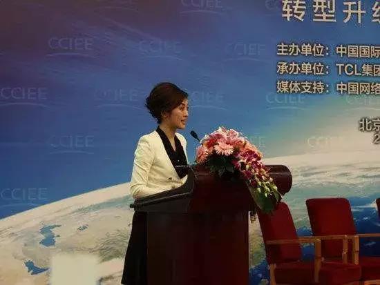 会议主持人暖场话术,会议主持人该如何活跃气氛