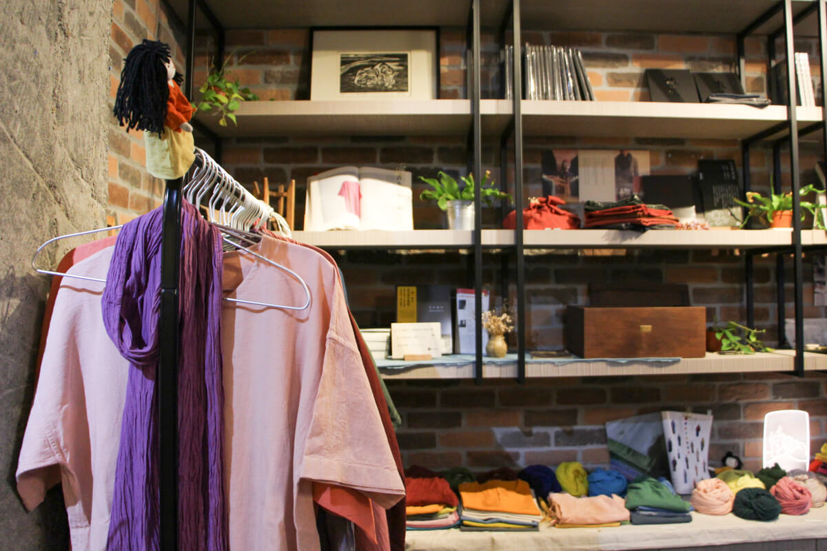 年轻人喜欢的书店+杂货+艺廊+咖啡，这家叫做雄狮星空的店做到了