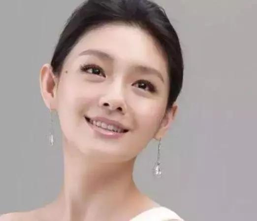 女人哪里有痣容易犯桃花,女人这几个部位长痣败坏婚姻