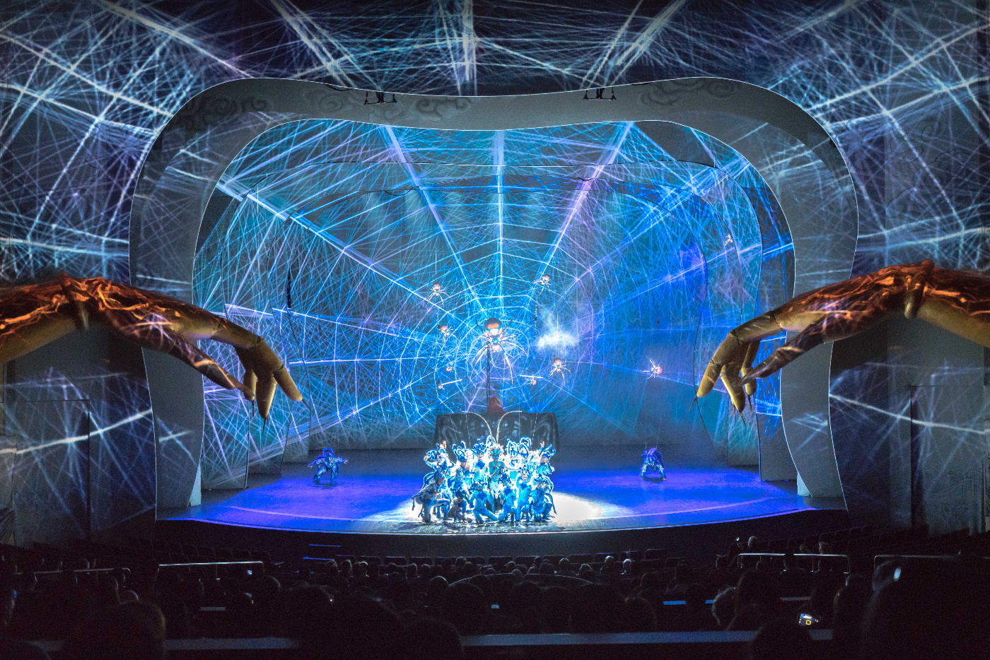 澳门巴黎人时尚秀,澳门巴黎人夜景震撼视频