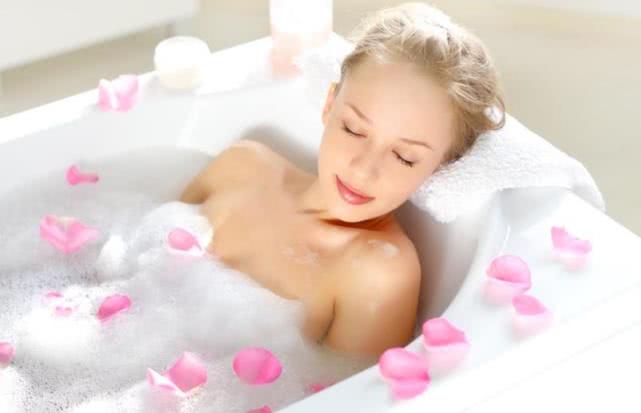 后背长痘该怎么去除小妙招,后背长痘痘留下痘痕怎么消除