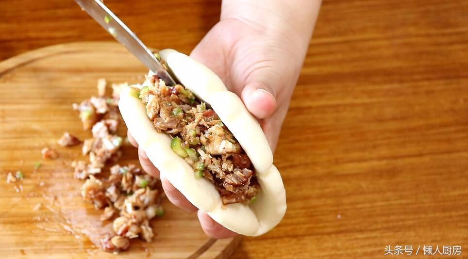 家庭版荷叶饼肉夹馍怎么做,早餐荷叶饼肉夹馍家常做法