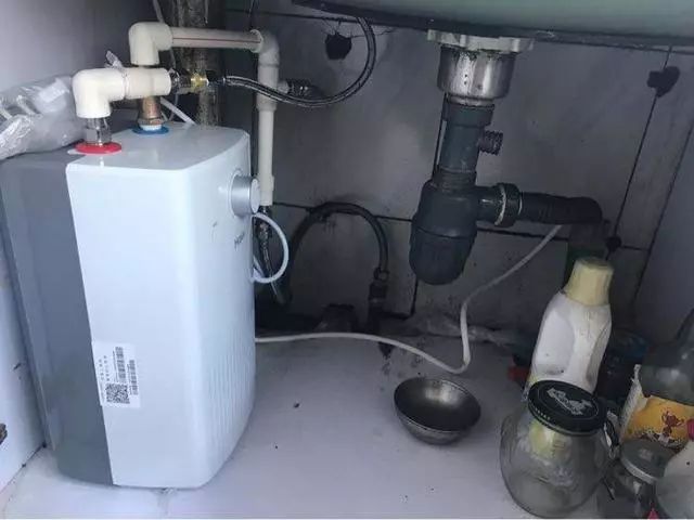 即热式水龙头和小厨宝哪个好用,小厨宝和即热水龙头哪种实用