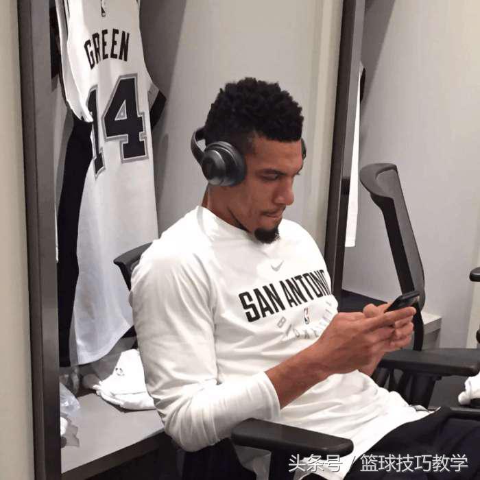 看哭了！我们都忽略了他！他才是马刺交易当中最无辜的受害者！