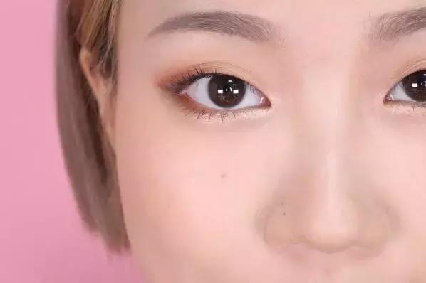 单眼皮适合的画眼线方法,单眼皮不同眼型怎么画眼线