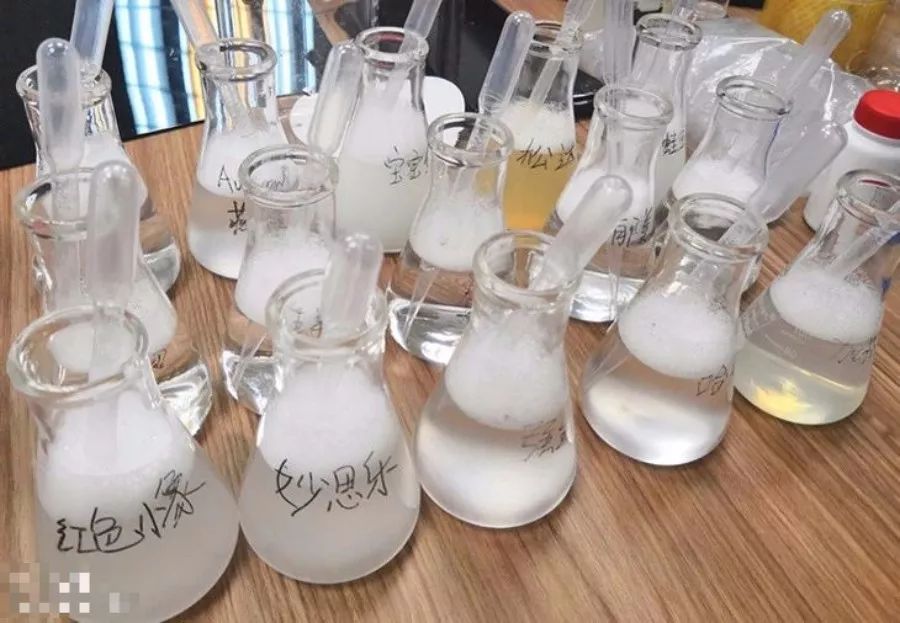 宝宝洗发沐浴露推荐和不推荐,婴幼儿沐浴洗发露安全测评