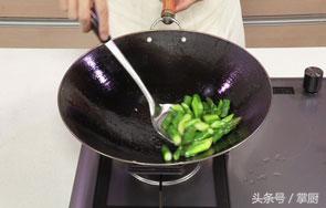 清炒青芦笋做法简单又好吃,清炒芦笋的做法大全家常窍门