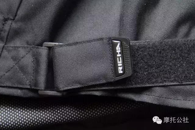 夏天雨天适合骑摩托车吗,新手雨天骑摩托车注意事项