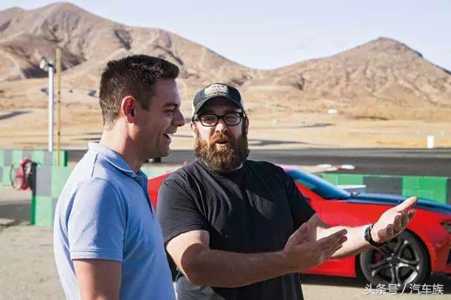 福特野马和雪佛兰科迈罗对比空间,福特野马对比雪佛兰科迈罗