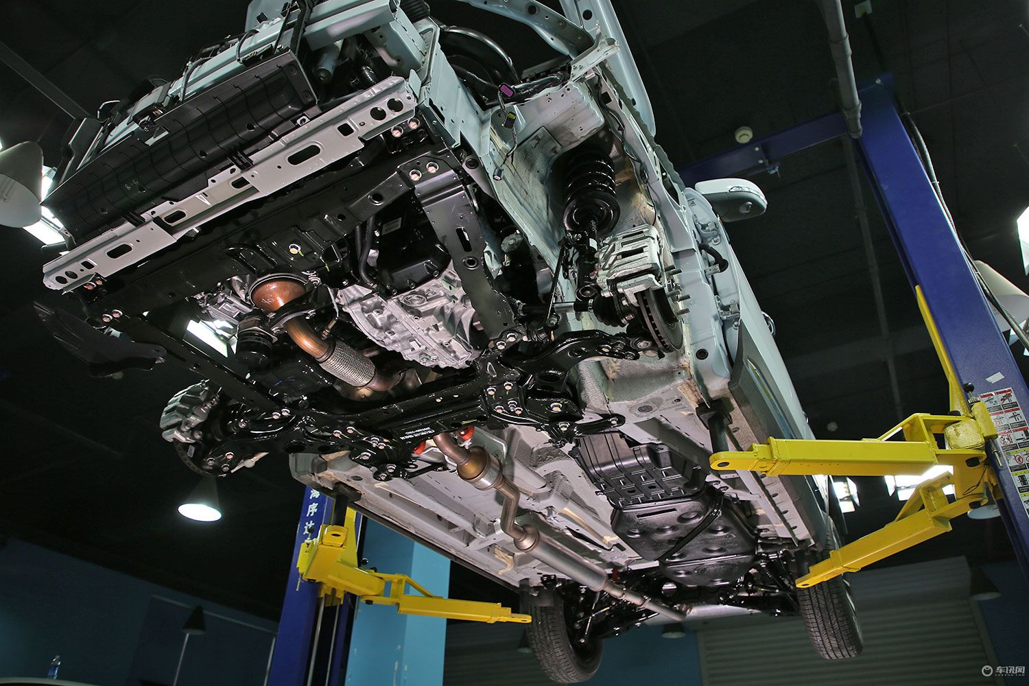 国产suvcs75,长安cs75二代plus车架有酸洗过程吗