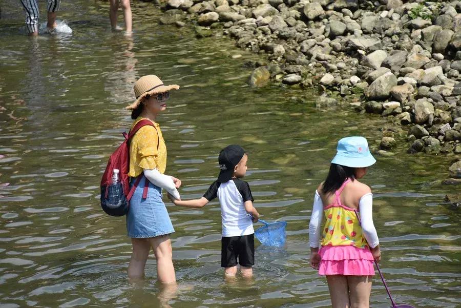 宜昌青龙峡第四届亲子漂流大赛实况回顾！你错过的精彩都在这里！