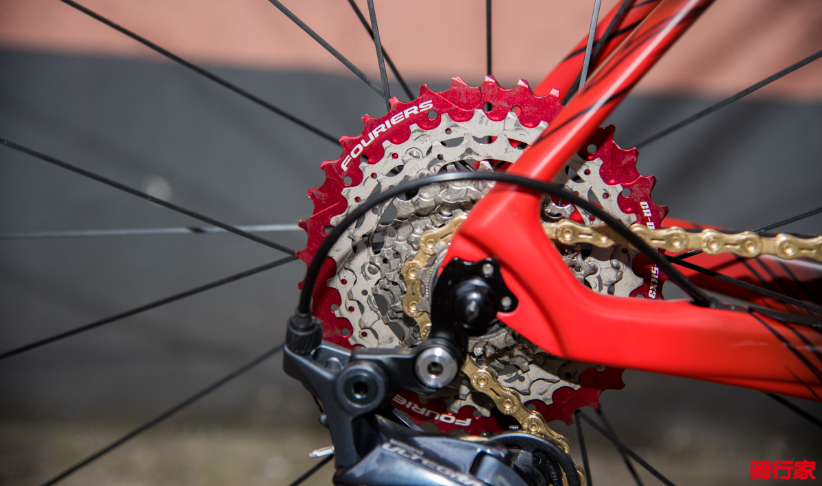 充分自由展示个性的平台——LAMINARATUR