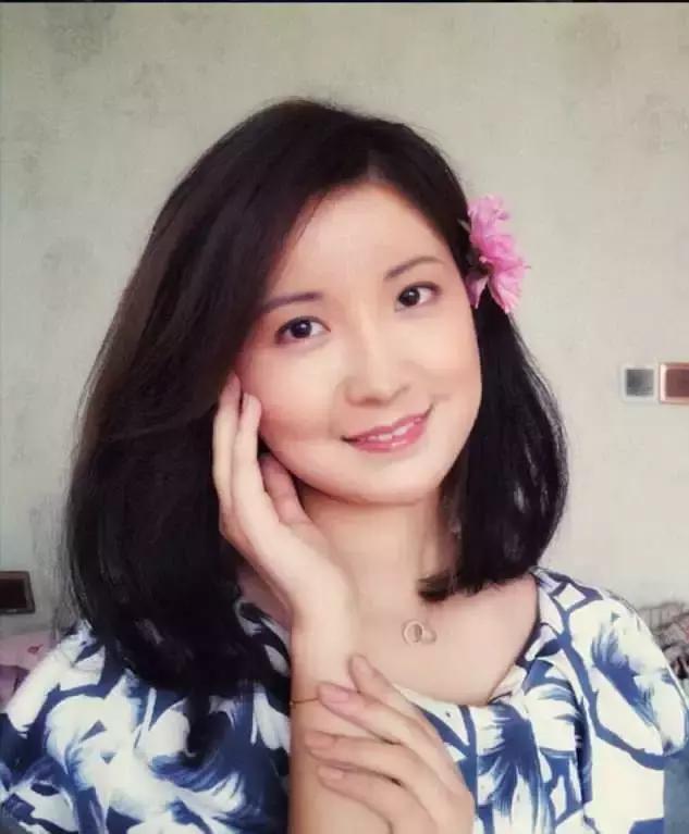重庆妹子化妆秒变蒙娜丽莎,看看美女如何化妆