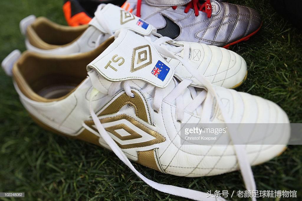 世界杯战靴盘点,南非世界杯复刻版足球鞋