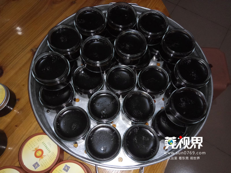 古法熬制的龟苓膏,润心堂古法龟苓膏