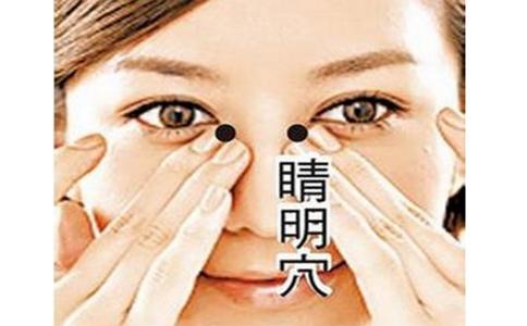 回眸一笑百媚生的眼神好迷人,回眸一笑百媚生迷人的眼睛