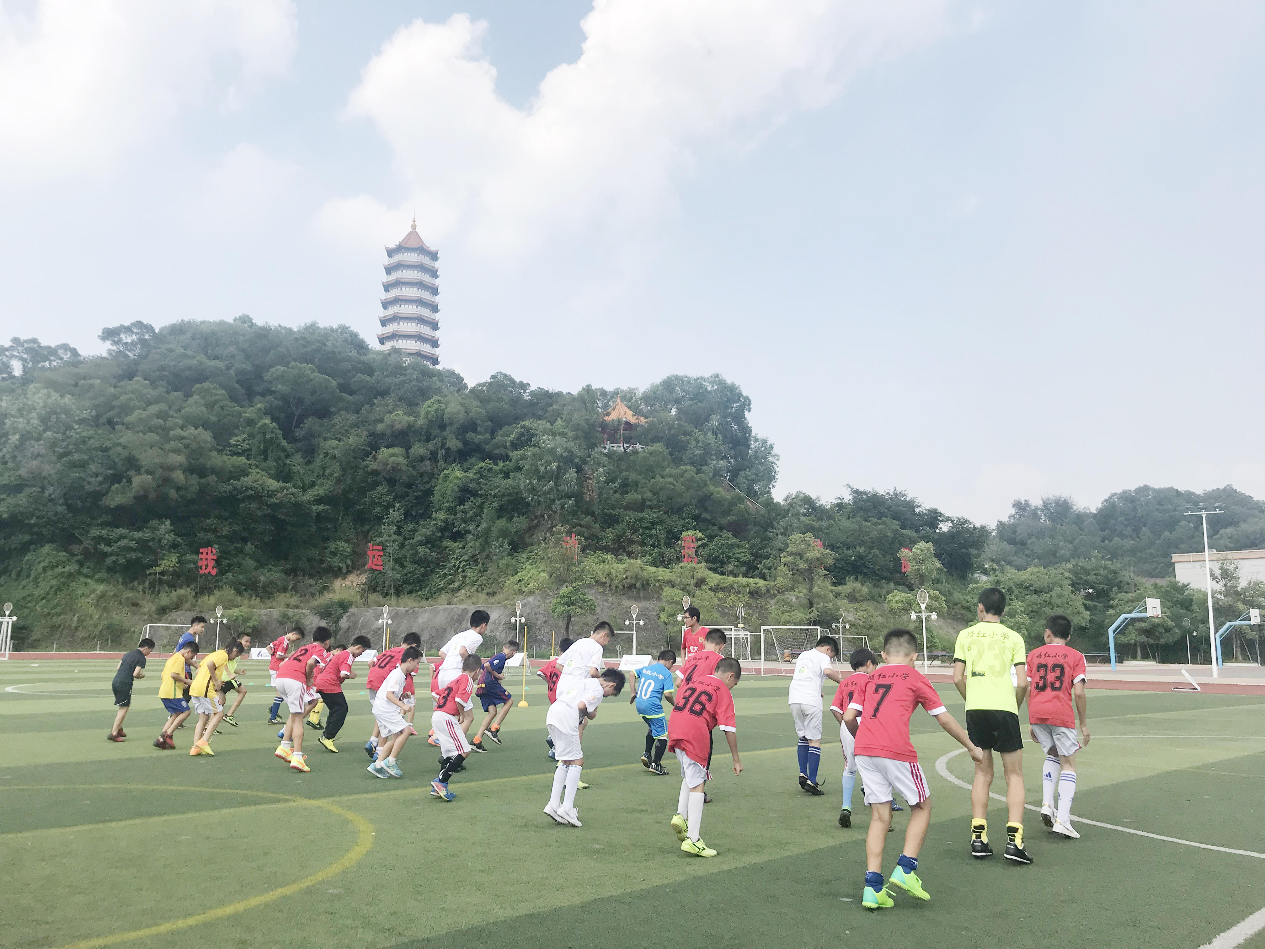 恒大足校15岁小将破格晋升,恒大足校中国足球小将