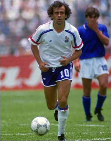 梅西与齐达内谁更厉害,足坛历史最伟大11人