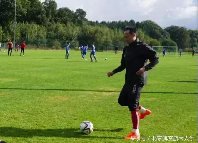 沸腾校园冠军,大学生足球联赛北航