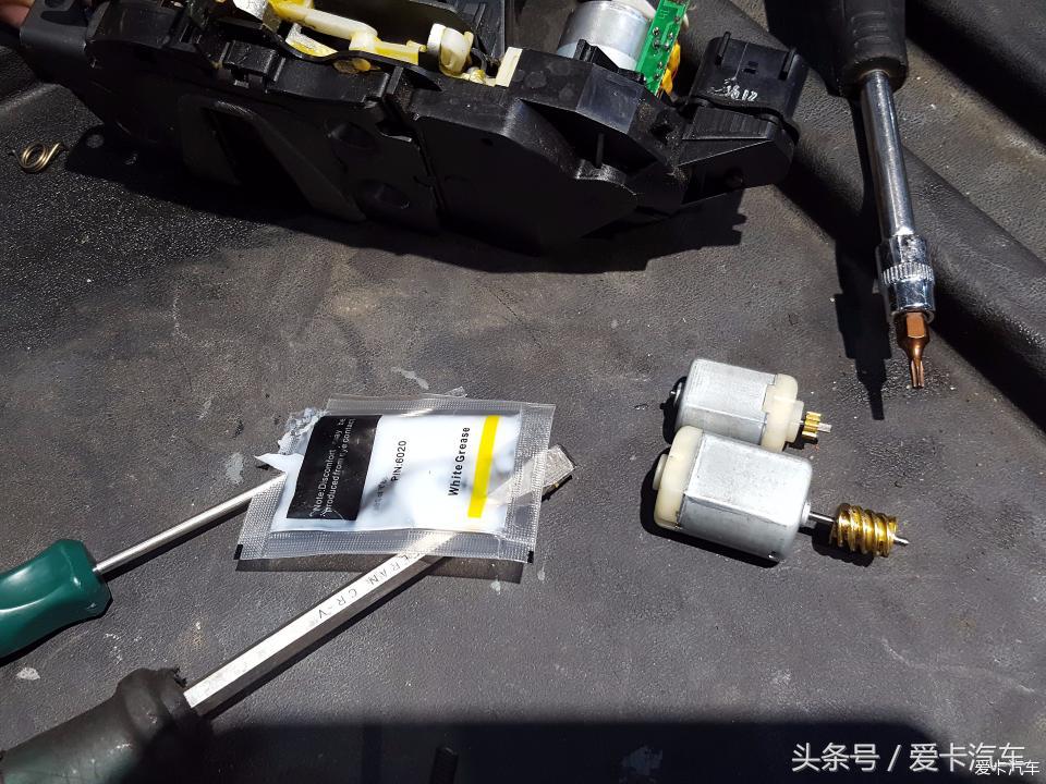 23款路虎揽胜钥匙失灵解决方法,路虎揽胜左前门锁动但锁不了