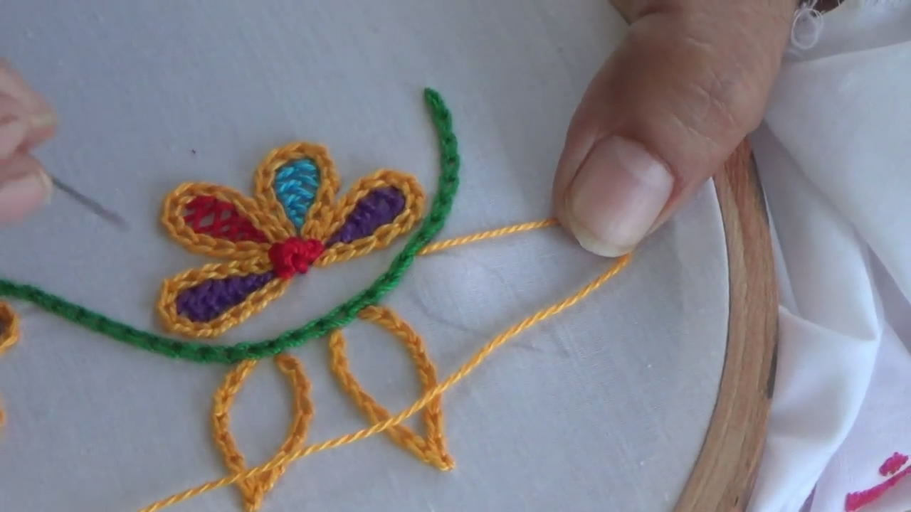 绣毛线小花朵针法简单教程,简单毛线刺绣入门针法