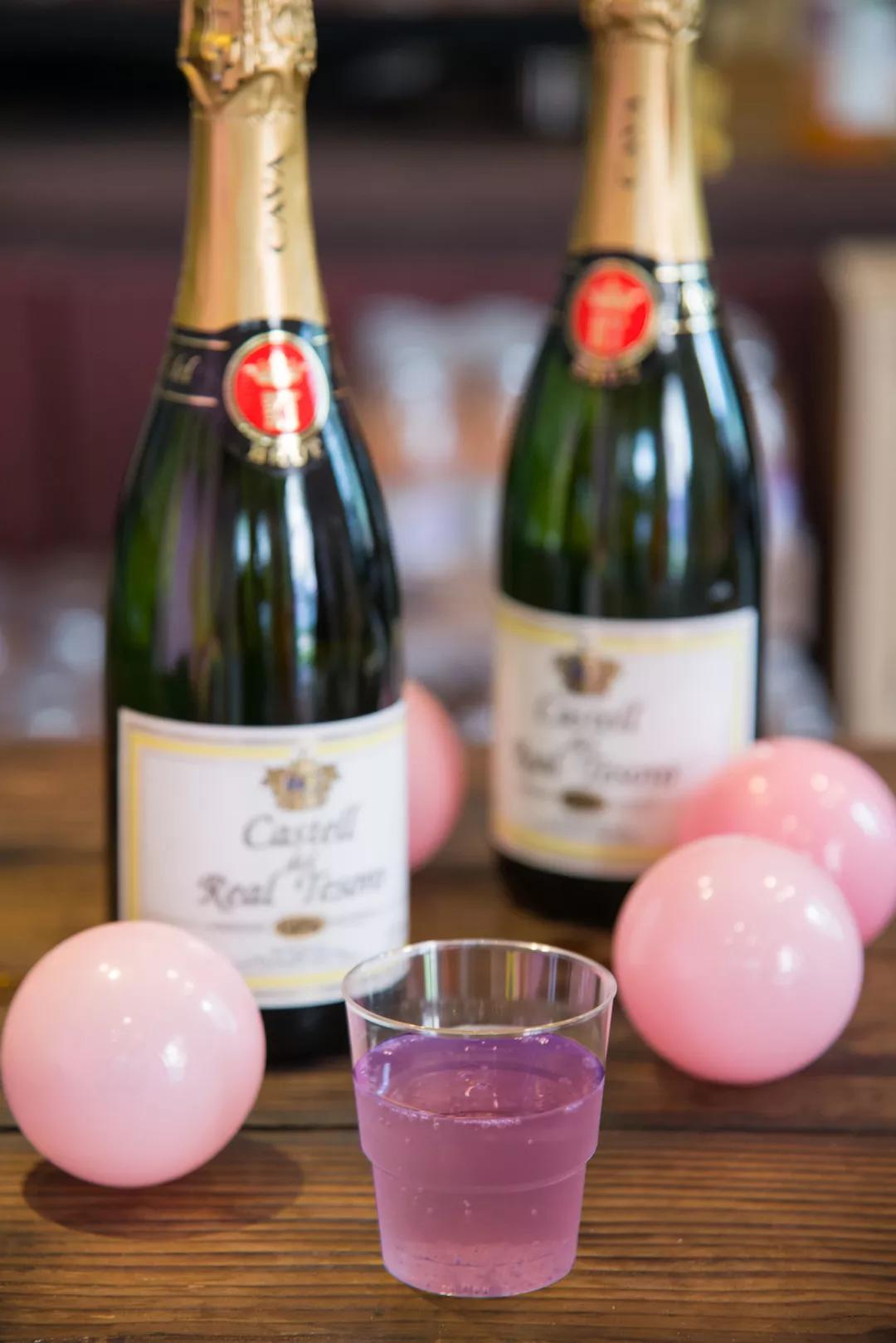 长乐路惊现粉色神秘快闪店!霸屏粉色,即将炸掉你的朋友圈!