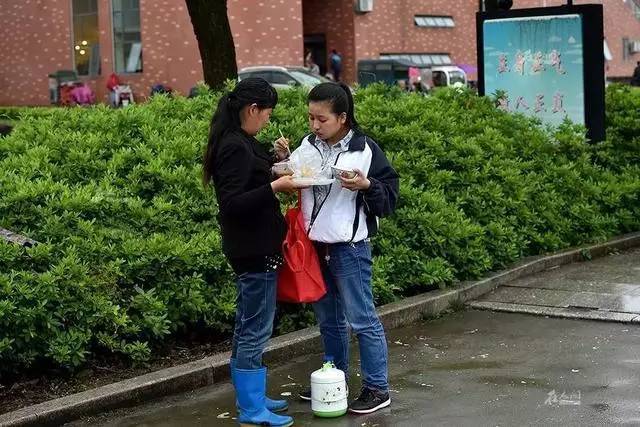 直击高考工厂毛坦厂,毛坦厂亚洲最大高考工厂