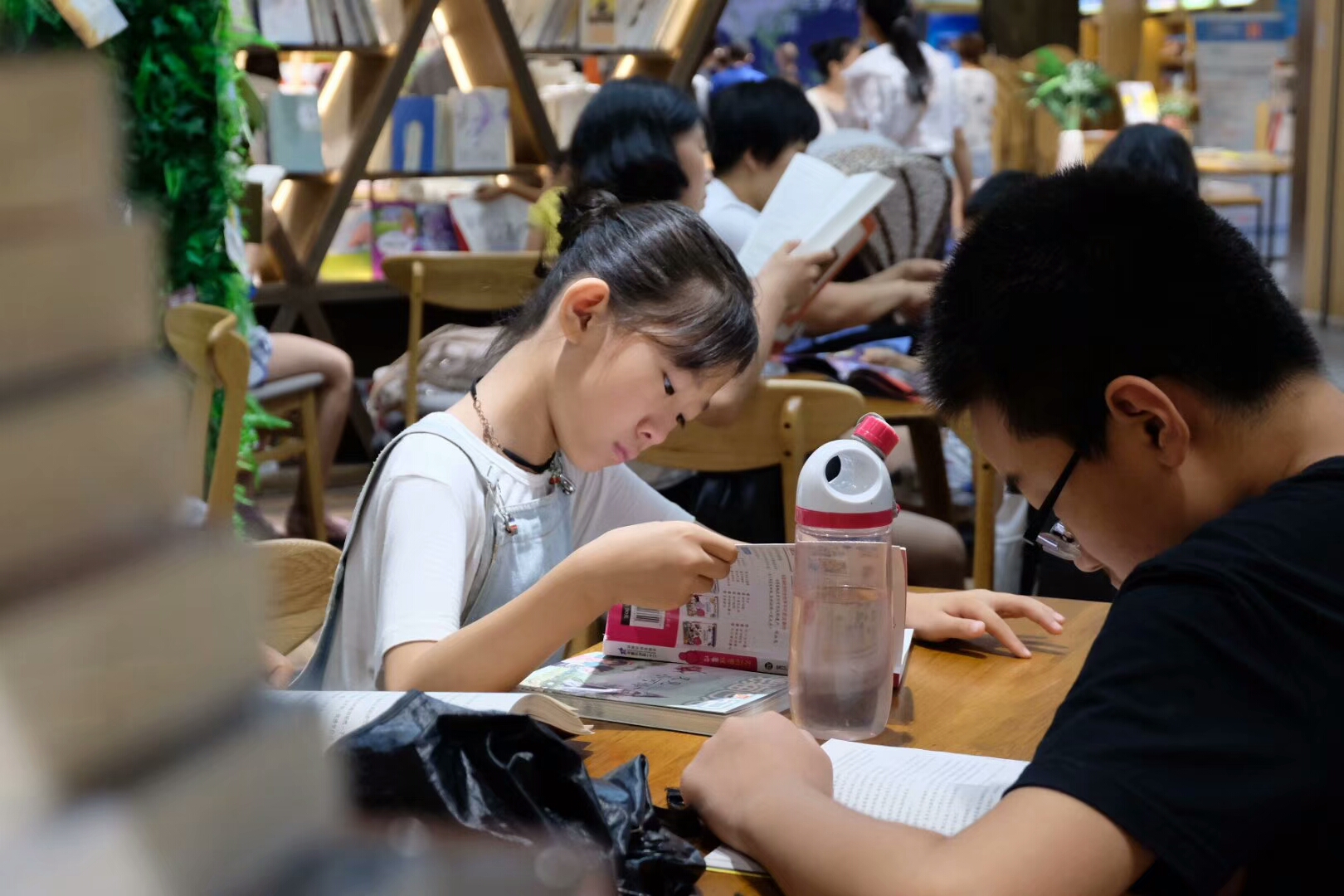 潍坊北宫街新华书店营业时间,潍坊高新区新华书店几点开门