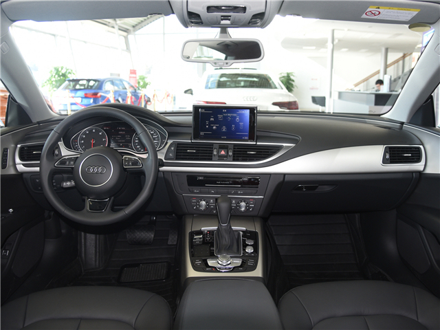 奥迪a72019款55tfsiquattro竞技版,奥迪a7这个价位还能买什么