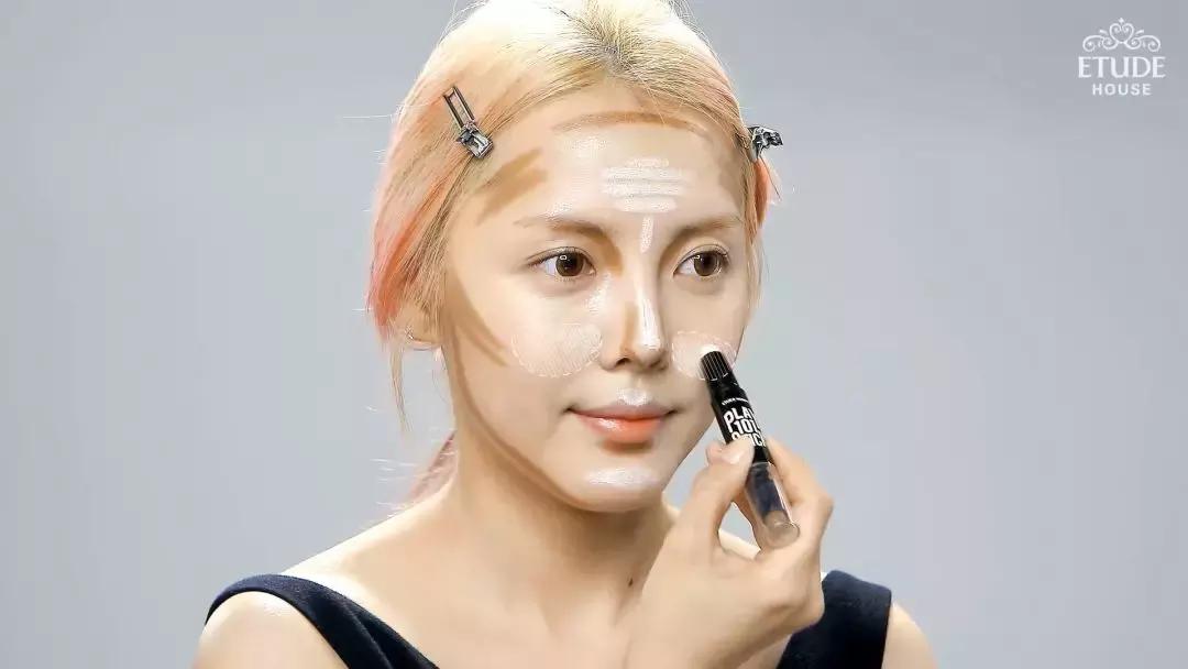 让脸小10倍的修容法,超自然的修容小技巧