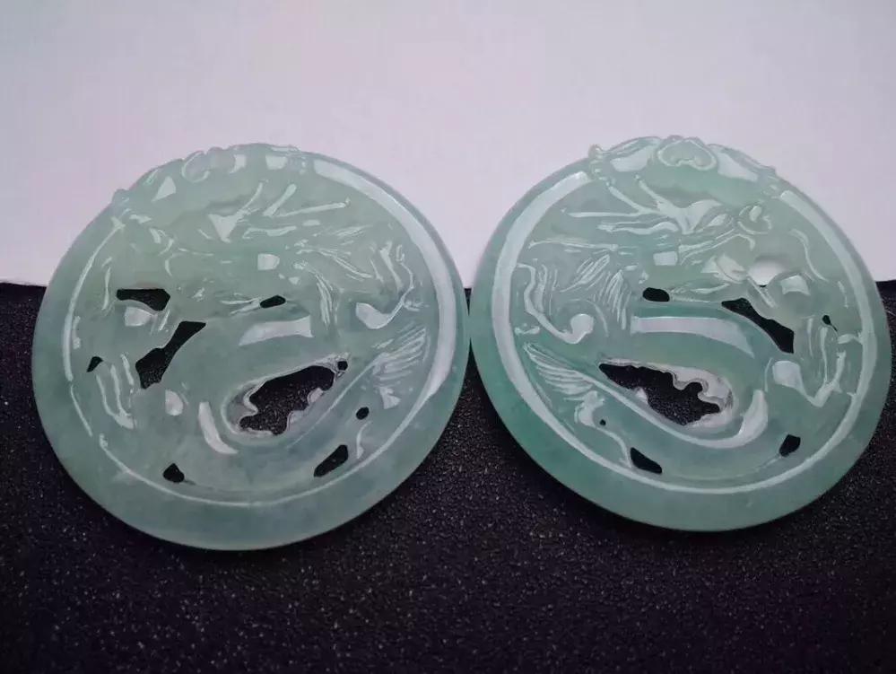 属鼠戴千手观音吊坠什么材质最好,属鼠2018年戴什么饰物