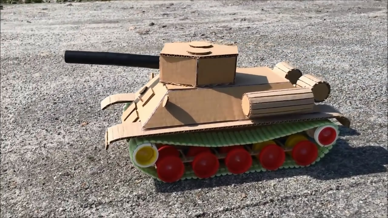 创意DIY，教你学会如何制作纸板坦克车玩具模型，关键是可遥控