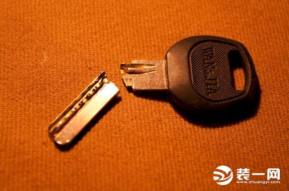 开锁钥匙断在锁里了怎么办,钥匙断在锁芯里有什么办法