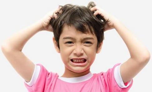 头痒头油多用什么洗发水能治,头痒头油还长痘痘洗什么洗发水