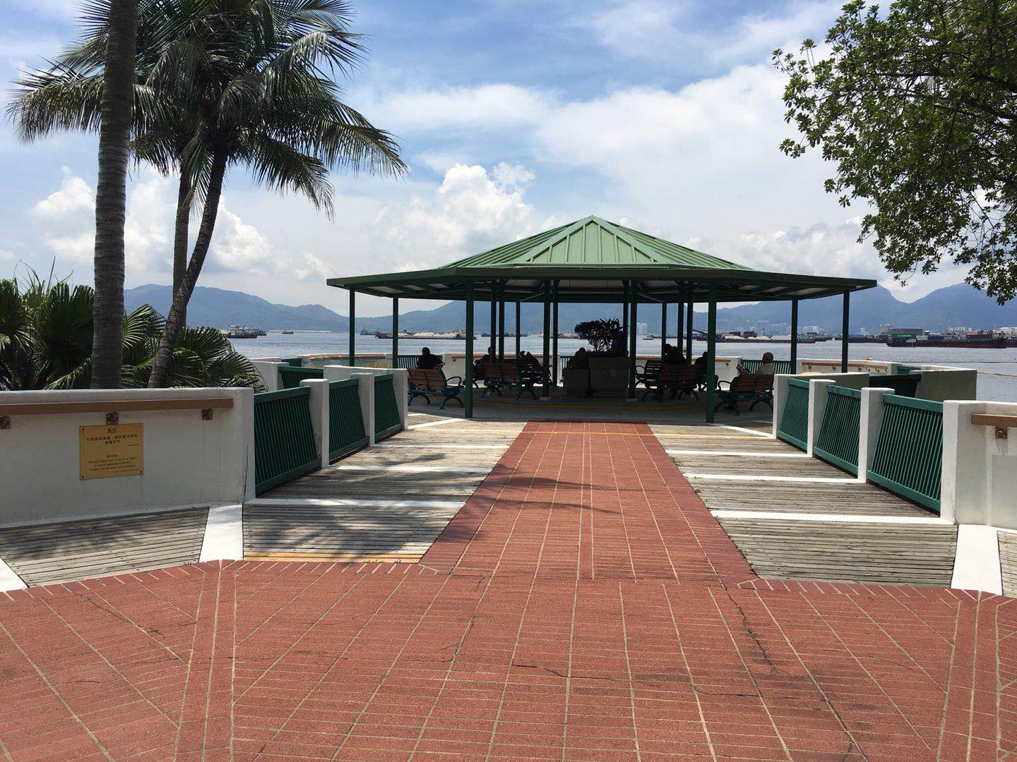 香港离深圳最近的海滩,离深圳最近又干净的海滩